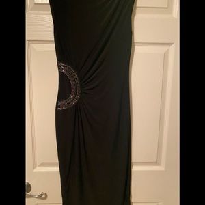 Cache medium LBD with metal accent